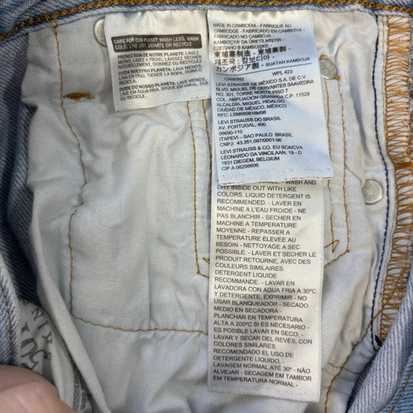 Levi's 501 S Skinny Cutoff Shorts Light Wash 25 - Picture 3 of 9